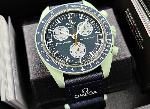  Omega x Swatch Mission on Earth Moonswatch 42mm SO33G100