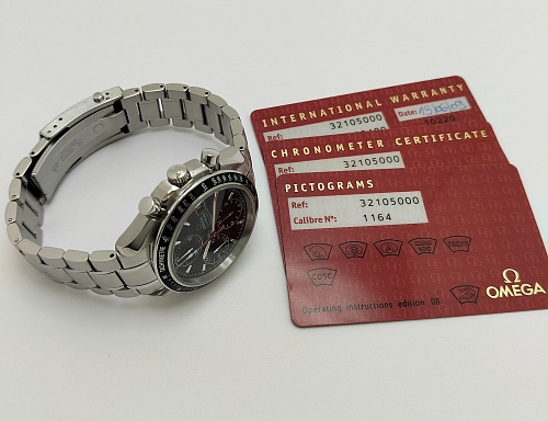 Omega Speedmaster Date 40mm 3210.50.00