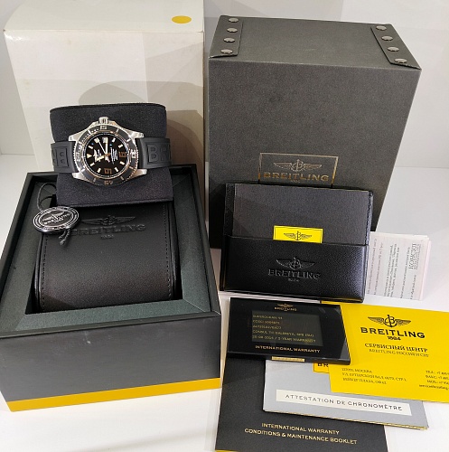 Breitling Superocean 44mm A1739102