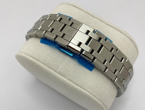 Maurice Lacroix Aikon Automatic Date 35mm AI6006-SS002-450-1