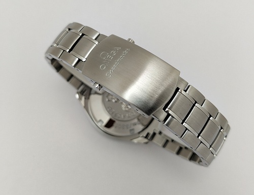 Omega Speedmaster Date 40mm 323.30.40.40.06.001