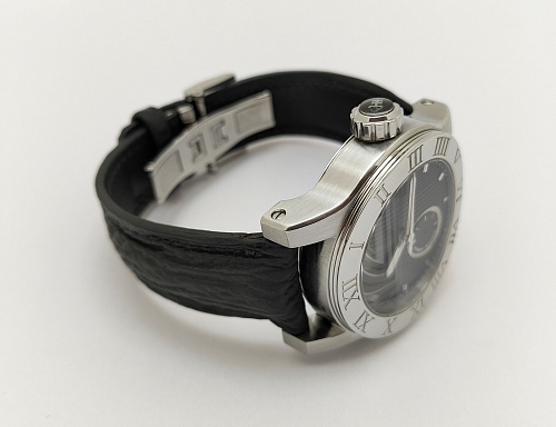 Corum Romulus Power Reserve Automatic 41mm 373.515.20/F101 BN75