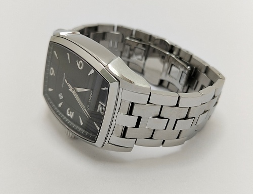 Hamilton Jazzmaster Automatic Tonneau 37x42mm H36415135