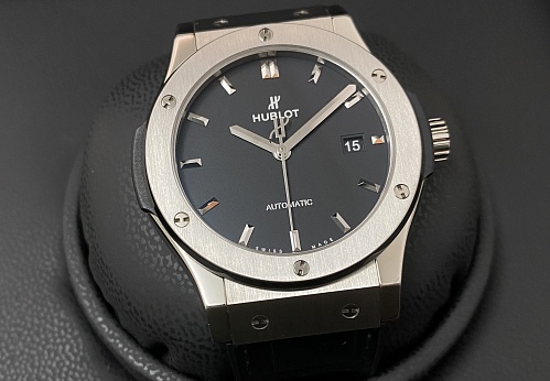 Hublot Classic Fusion Titanium 42mm 542.NX.1171.LR