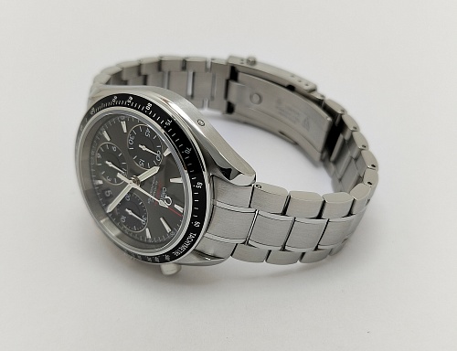 Omega Speedmaster Date 40mm 323.30.40.40.06.001