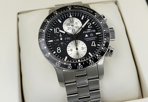 Fortis B-42 Stratoliner Chronograph 42mm 665.10.11M