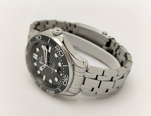 Omega Seamaster Diver 300M 42mm 210.30.42.20.01.001