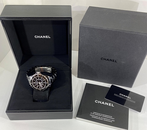 Chanel J12 Automatic 38 mm H0685