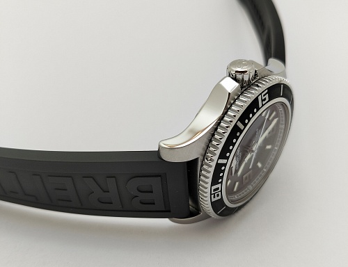 Breitling Superocean 44mm A1739102