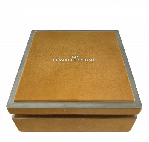 Коробка Girard-Perregaux