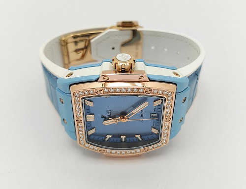 Hublot Spirit of Big Bang Blue Ceramic King Gold Diamonds 39mm 665.EO.891L.LR.1204