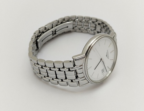Longines Presence Quartz 33mm L4.720.4.12.6