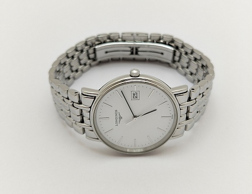 Longines Presence Quartz 33mm L4.720.4.12.6
