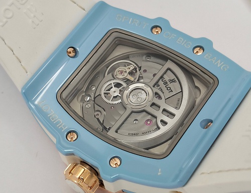 Hublot Spirit of Big Bang Blue Ceramic King Gold Diamonds 39mm 665.EO.891L.LR.1204