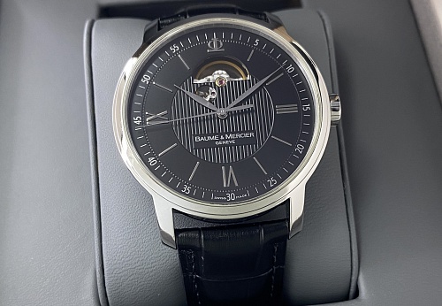 Baume & Mercier Classima 42mm MOA08689