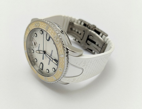 Ulysse Nardin Marine Lady Diver 40mm 8103-101-3/00