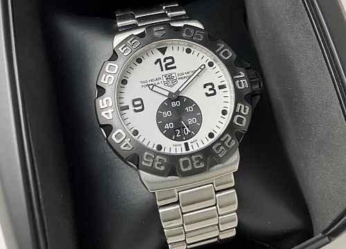 TAG Heuer Formula 1 Big Date 44mm WAH1011.BA0854