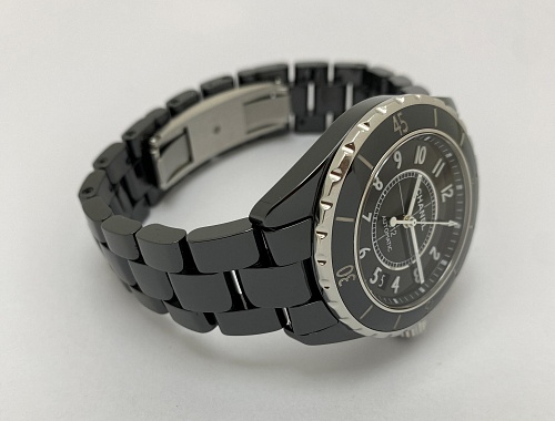 Chanel J12 Automatic 38 mm H0685