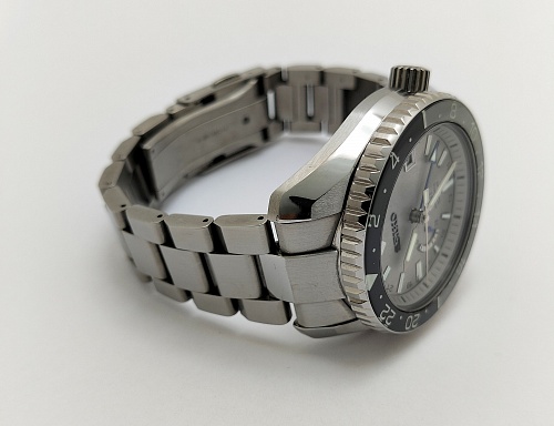 Seiko Prospex LX Line GMT Spring Drive 45mm Titanium SNR051J1