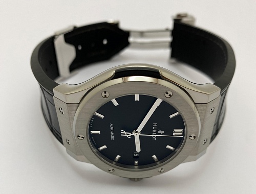 Hublot Classic Fusion Titanium 42mm 542.NX.1171.LR