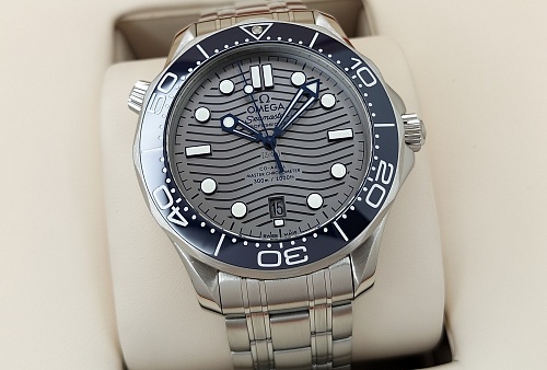 Omega Seamaster Diver 300m Co-Axial Master Chronometer 42m 210.30.42.20.06.001